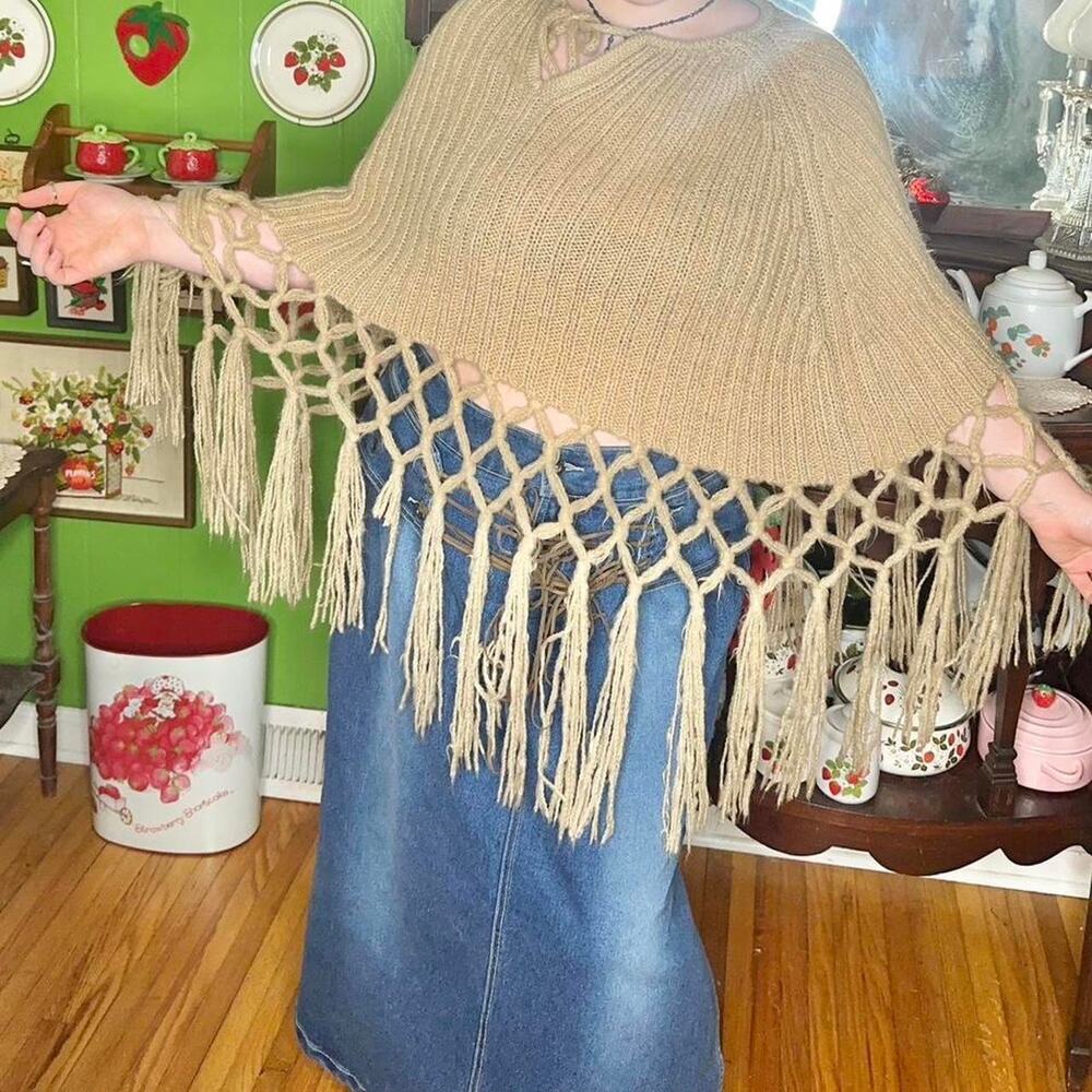 Jones New York 100% sheer boho cottagecore fairycore inspired poncho shawl!